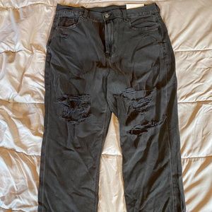 American Eagle Distressed Black Mom Jeans